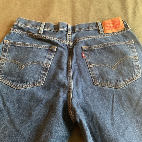 Men’s Levi’s red tab 550 blue jeans. Size 38x32. - Picture 7 of 7